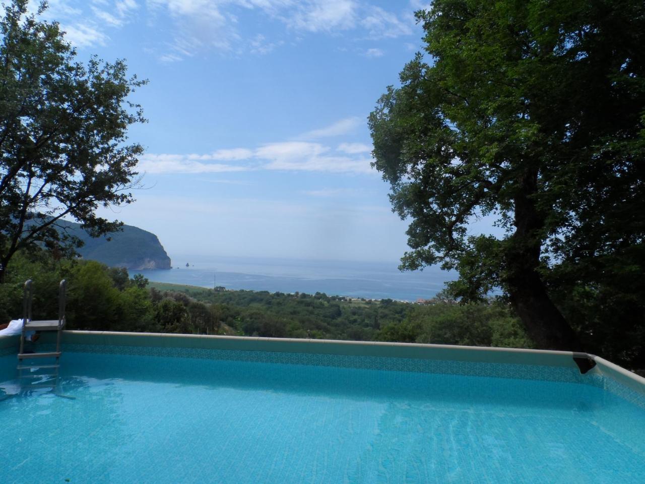 Pataki Guesthouse Petrovac Bagian luar foto
