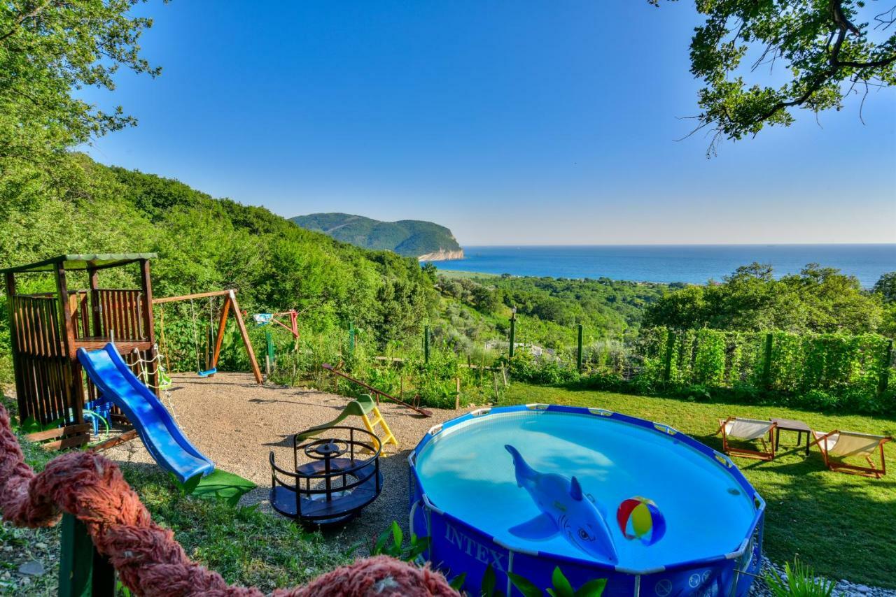 Pataki Guesthouse Petrovac Bagian luar foto