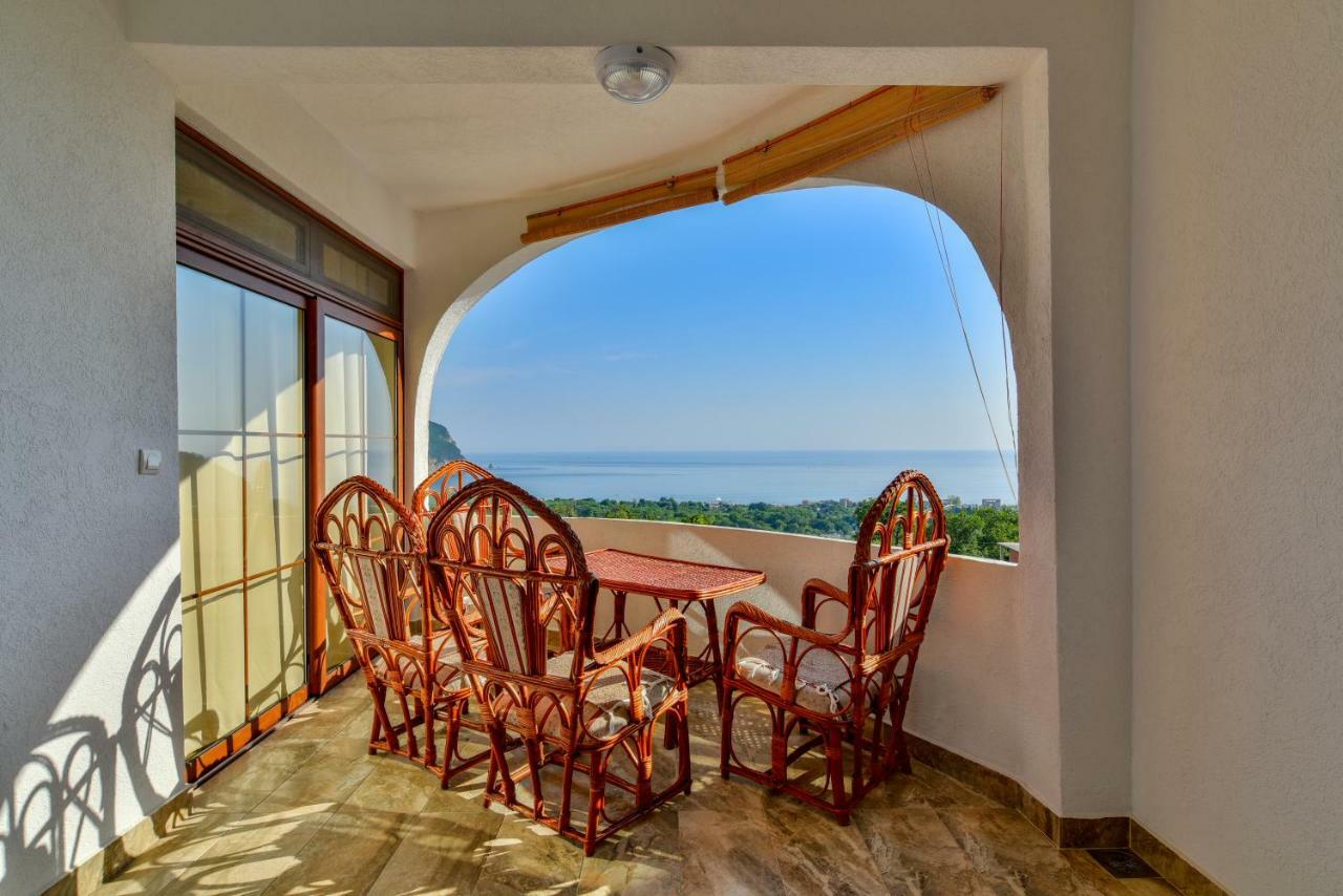 Pataki Guesthouse Petrovac Bagian luar foto