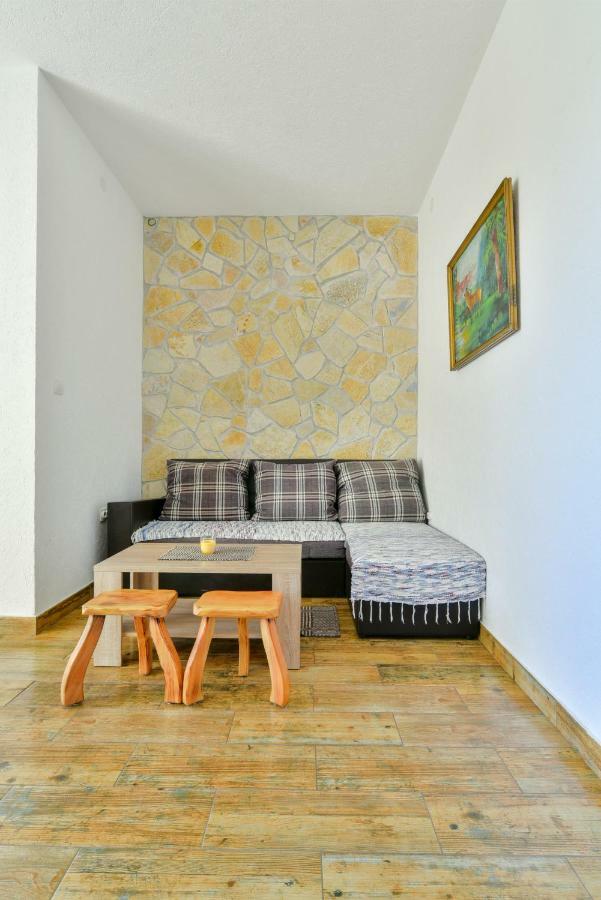 Pataki Guesthouse Petrovac Bagian luar foto