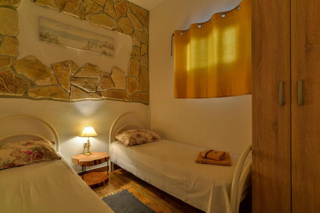 Pataki Guesthouse Petrovac Bagian luar foto